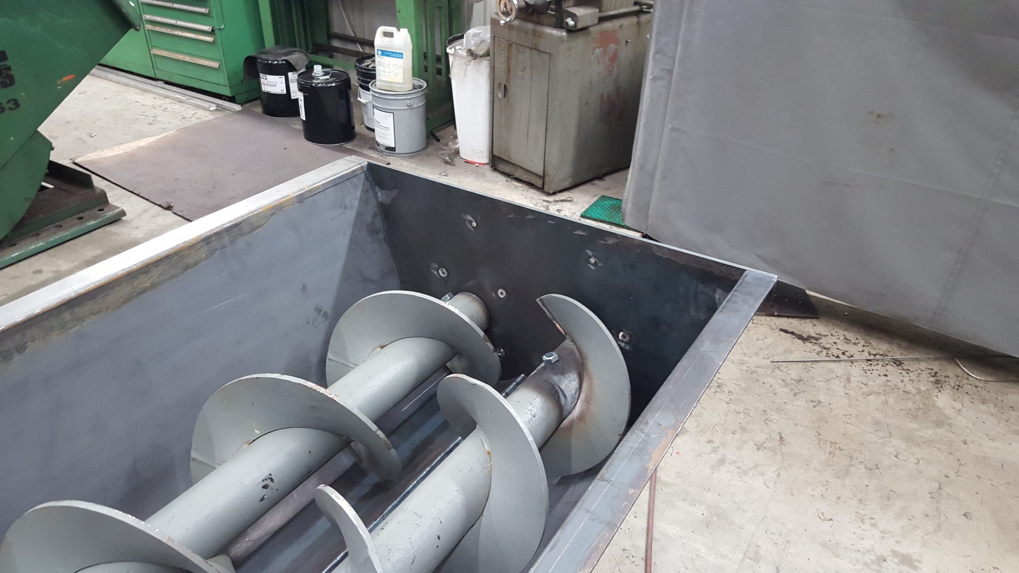 dual flight stainless steel screw conveyor assembly